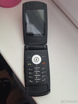 Samsung - 2