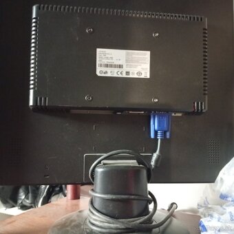LCD Monitor Fujitsu Siemens - 2