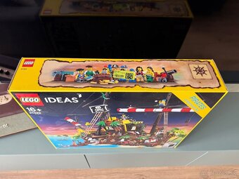 Lego Ideas 21322 - 2