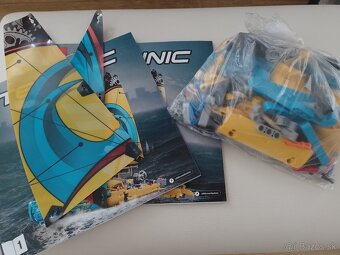 LEGO Technic 42074 Závodná jachta - 2