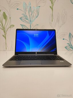 HP 250 G8 | i5-1035G1 | 8 GB RAM | 256 GB SSD - 2