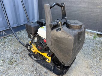 Vibračná doska Bomag BP 10/35 65kg - 2