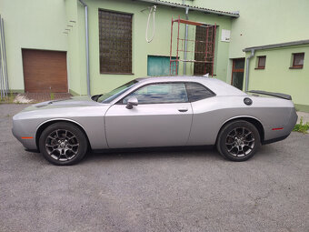 Prenájom Dodge Challenger V6 4x4 - 2
