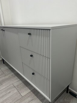 Komoda - 2