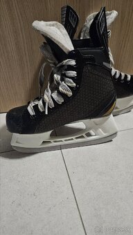 KORČULE BAUER SUPREME PRO ,velk.33, 5 - 2