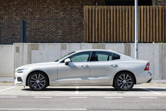 Volvo S60 B4 mHEV Plus Bright A/T, odpočet DPH - 2