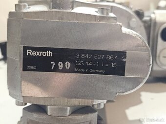 Elektromotor 3f 0,25kw so šnekovou prevodovkou - 2