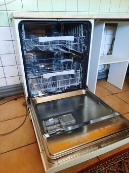 Umývačka riadu aeg - 2
