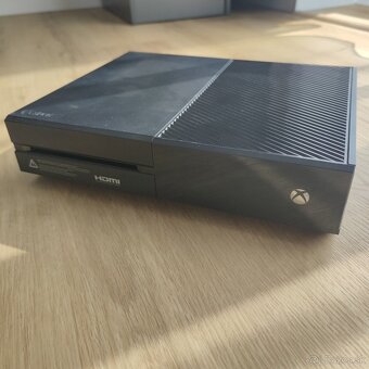 Xbox One 500G + Ovládač a Zdroj - 2