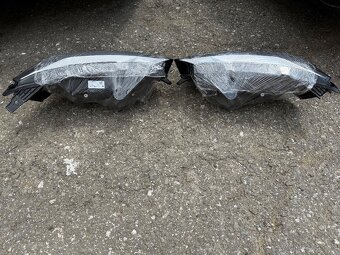 PREDNÉ SVETLÁ SANDERO III JOGGER LED 260107978R, 260601750R - 2