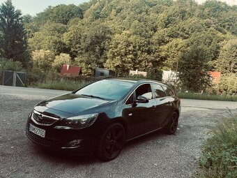 Opel Astra j ST - 2