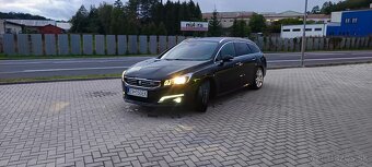 Predám túto krásnu a pohodlnú limuzínu strednej triedy. - 2