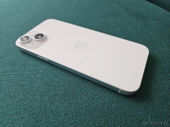 Predám iPhone 15 Plus, modrý, 256 GB – ako nový - 2
