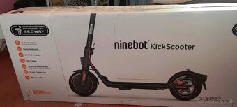 Elektrokolobežka Kickscooter model F40E, nevhodný darček, ce - 2