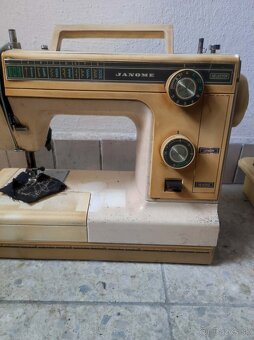 Šijací stroj Lucznik - 2