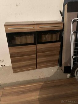 Hneda Obyvacia Stena - 2