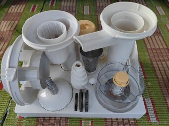 Kuchynský robot ETA Praktik - 2