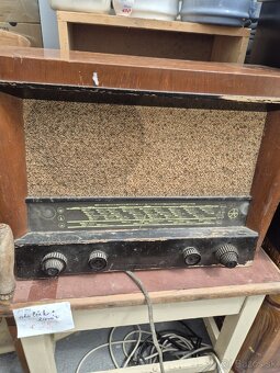 Predam drevene radio Tesla - 2