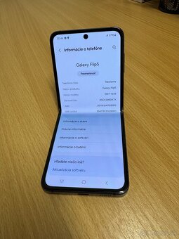 Samsung Galaxy Z Flip5 – čierny, 256 GB - 2