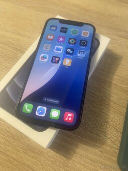 Apple iPhone 12 / 64GB Black / TOP stav - 2