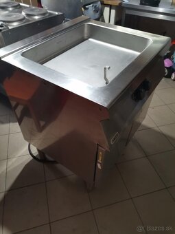 PREDAM PROFESIONÁLNE GASTRO ZARIADENIE ZNAČKY ZANUSSI - 2