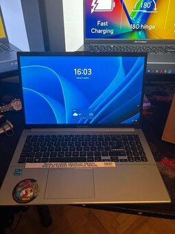 Asus Vivobook Go 15 - 2