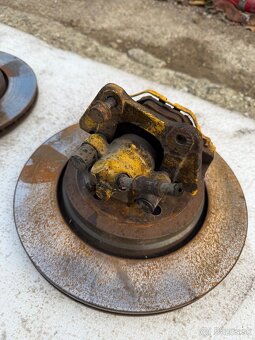 BMW E46 330i brzdy zadne - 2