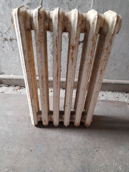 Predám liatinový radiator 6 článkový - 2
