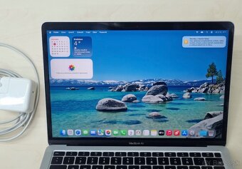 Predám macbook air m1 256giga - 2
