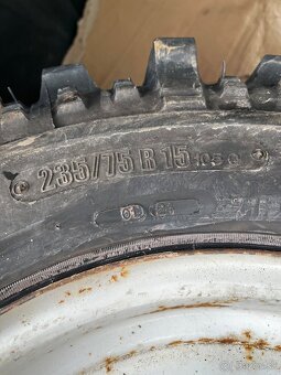 235/75 r15 T3  Dot 24 - 2