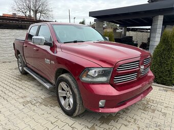 Dodge Ram 5.7 HEMI Laramie lehce bourany LIFT - 2