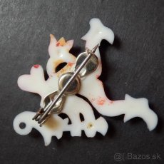Starožitné Plastové brošňe - 2