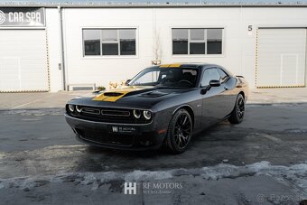 Dodge Challenger - 2