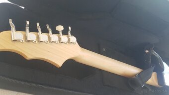 Predám elektrickú gitaru Weinberger a Combo - 2