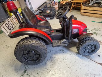 Predam traktor na baterku. - 2