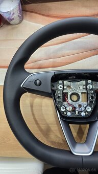 volant TESLA model 3 highland , Tesla Y VYHRIEVANÝ - 2