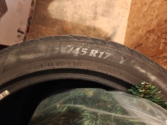 Letné pneumatiky 225/45 R17 - 2