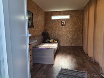 Unimobunka,  chatka . - 2