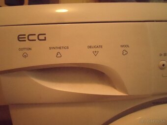 Kvalitná automaticka pračka zn: ECG - 2