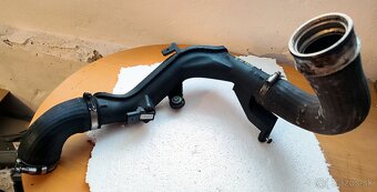 Tlaková rúrka intercooler - 5N0145770A - 2