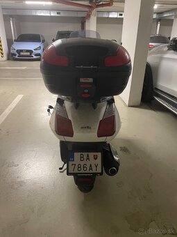 Aprilia Atlantic 300 - 2