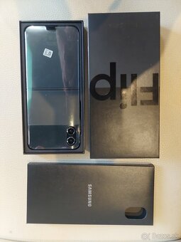 Samsung Galaxy z Flip 4 256 GB - 2