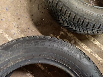 Pneu 195/65 R15 - 2