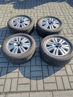 16 palcove aludisky Ford - 2