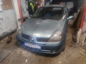 Renault clio - 2