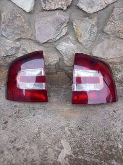 Zadne svetlá octavia 2 combi - 2