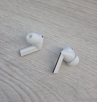 Samsung Galaxy Buds3 Pro - biele - 2