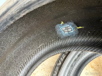 Predám používané pneumatiky hankook 255/35 r19 - 2