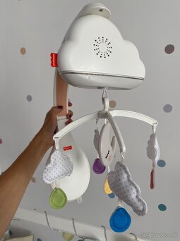 Kolotoč nad postieľku - 2