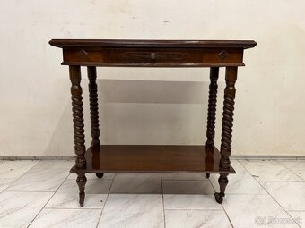 Starožitný konzolový stolek - 2